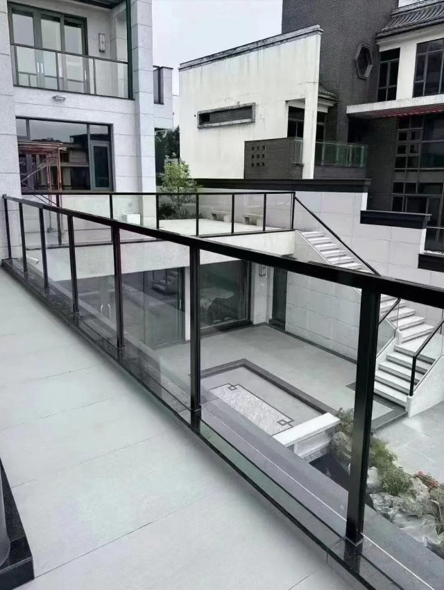 Outdoor Guardrail 10